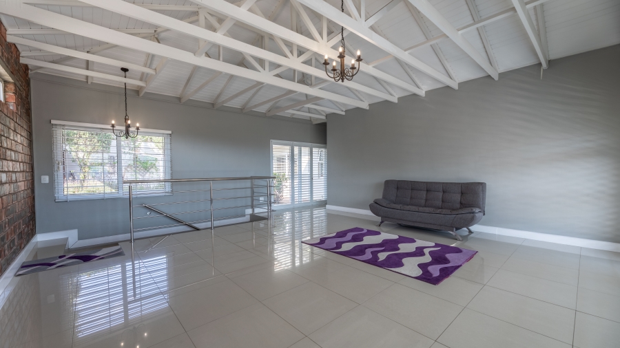 5 Bedroom Property for Sale in Plattekloof 2 Western Cape